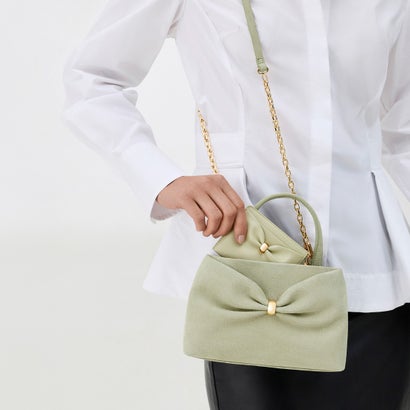 チャールズ アンド キース CHARLES & KEITH Halsey ホールジー ルーシュド トップハンドルバッグ1 （Pale Sage）｜詳細画像