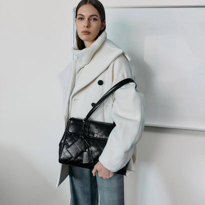チャールズ アンド キース CHARLES & KEITH Apfra アップフラ キルト トートバッグ （Noir）｜詳細画像