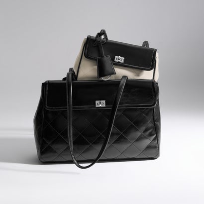 チャールズ アンド キース CHARLES & KEITH Apfra アップフラ キルト トートバッグ （Noir）｜詳細画像