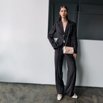 チャールズ アンド キース CHARLES & KEITH Halsey ホールジー ルーシュド チェーン ショルダーバッグ （Soft Pink）｜詳細画像