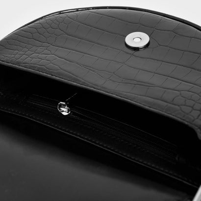 クロックエフェクトトップハンドルサドルバッグCroc-Effect Top Handle Saddle Bag （Black）｜詳細画像