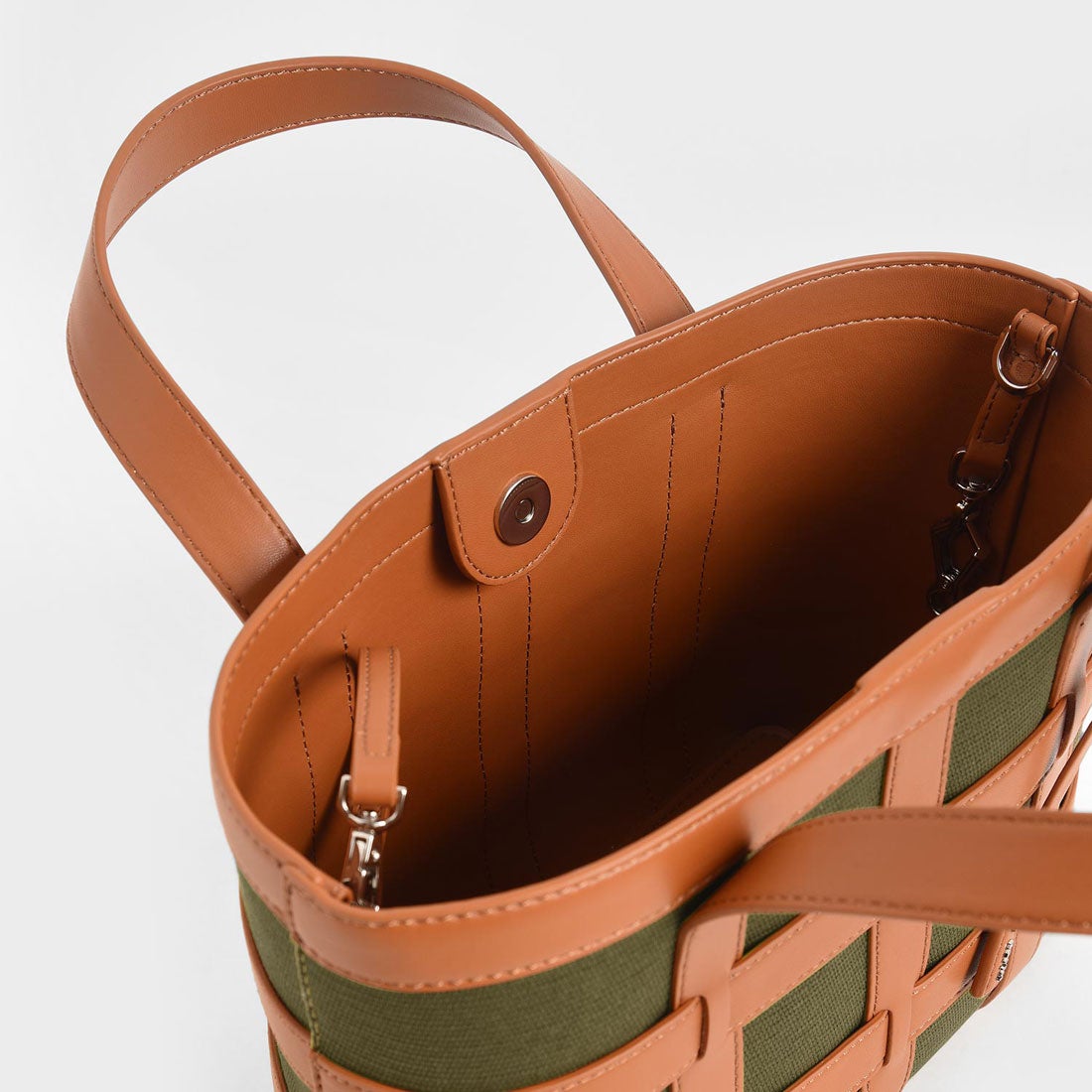 CHARLES & KEITH ケージド キャンバストートバッグ （Olive 