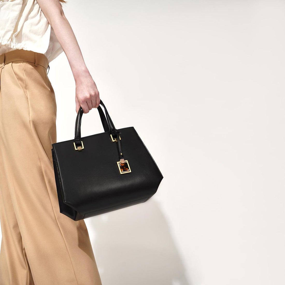 クラシック ストラクチャードハンドバッグ / Classic Structured Handbag （Black）