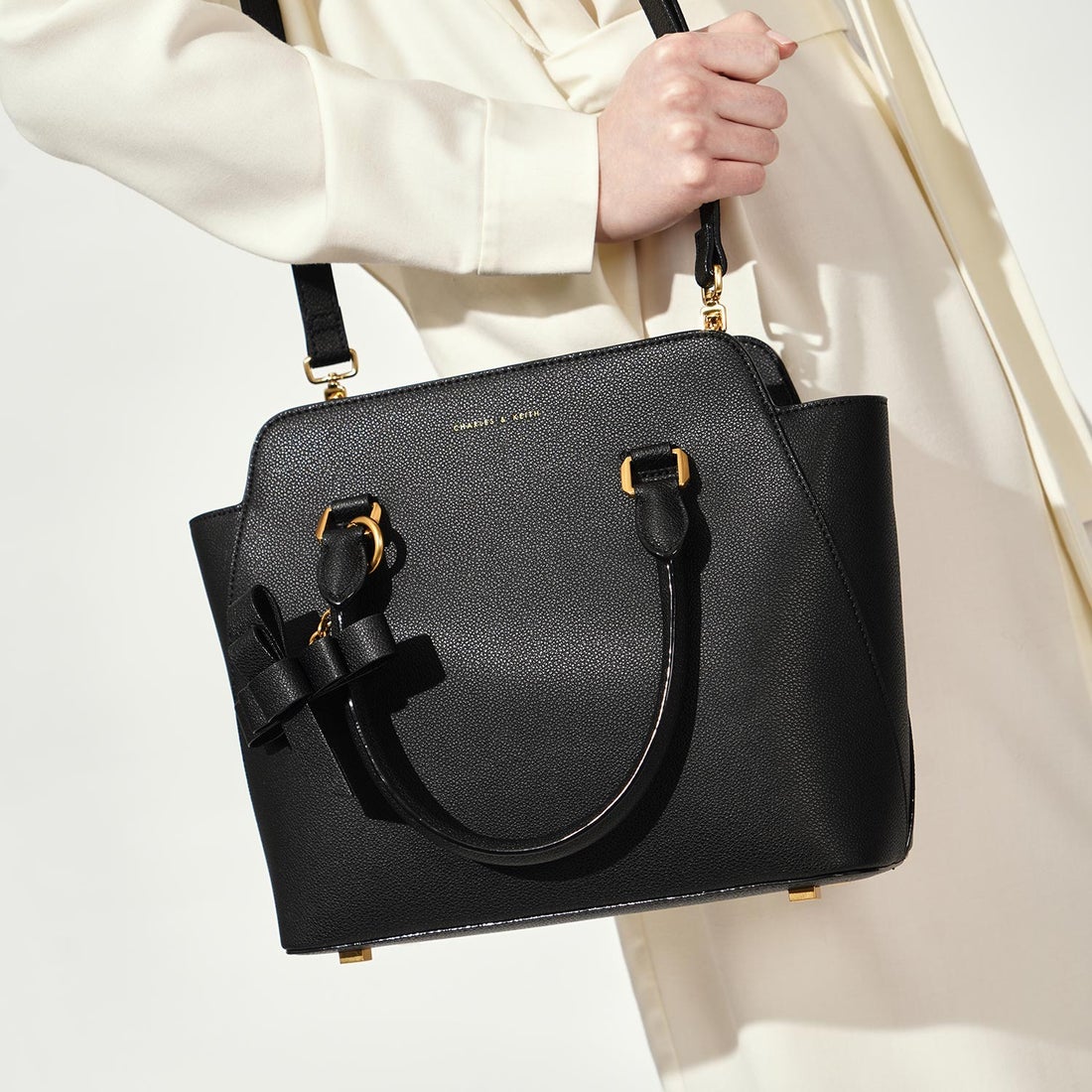 ラージクラシック ハンドバッグ / Large Classic Handbag （Black）