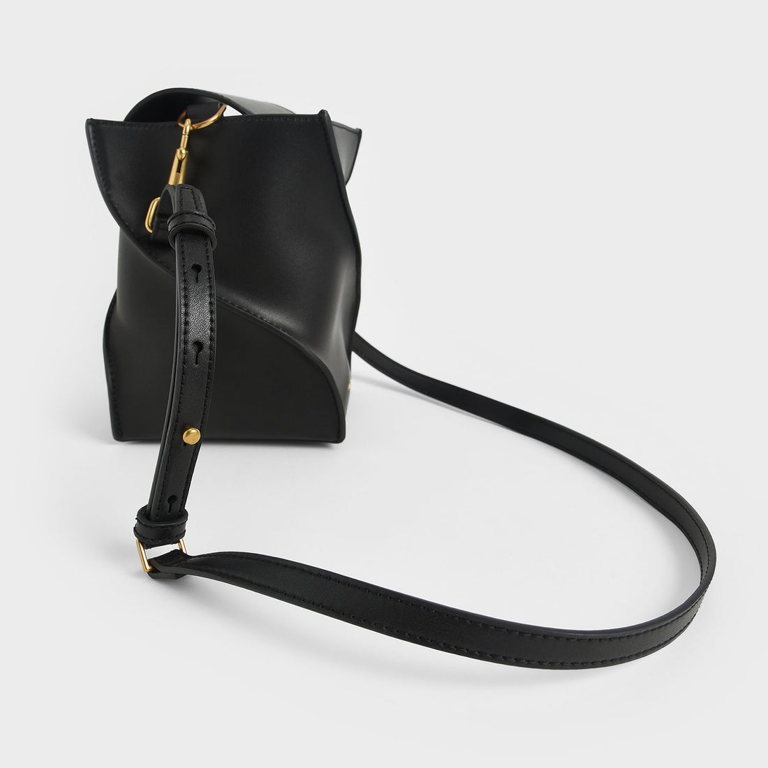 スカルプチャー バケットバッグ / Sculptural Bucket Bag （Black）