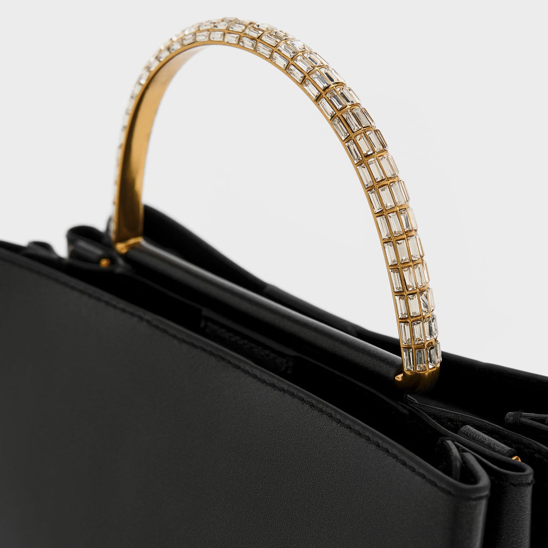CHARLES & KEITH Allure アルアール レザージェムエンベリッシュド 