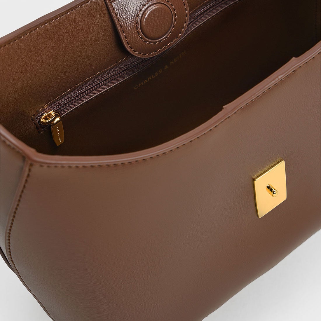 CHARLES & KEITH Wisteria ウィステリア ショルダーバッグ （DarkBrown 