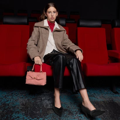 チャールズ アンド キース CHARLES & KEITH Emila エミラ ファートリム ポインテッド パンプス （Black Textured）｜詳細画像