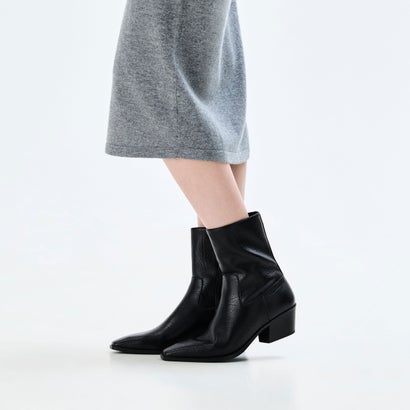 チャールズ アンド キース CHARLES & KEITH テーパード アンクルブーツ （Black）｜詳細画像