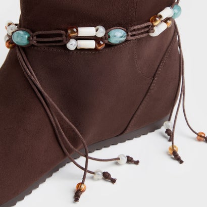 チャールズ アンド キース CHARLES & KEITH Franca フランカ ビーズ フラットフォームブーツ （Dark Brown Textured）｜詳細画像