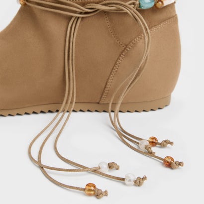 チャールズ アンド キース CHARLES & KEITH Franca フランカ ビーズ フラットフォームブーツ （Sand）｜詳細画像