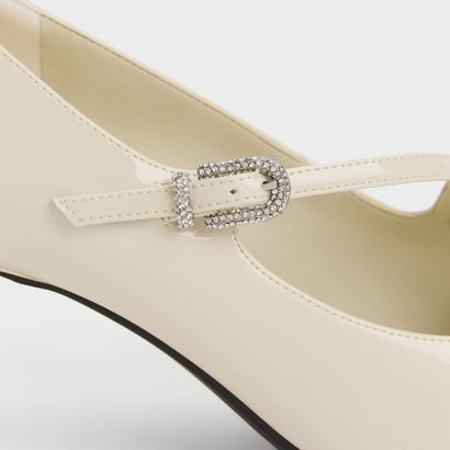 チャールズ アンド キース CHARLES & KEITH アシンメトリック ストラップ パンプス  （Chalk）｜詳細画像