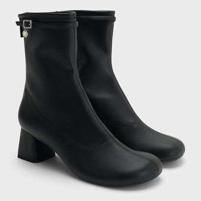 チャールズ アンド キース CHARLES & KEITH ベルテッド ブロックヒール アンクルブーツ （Black）｜詳細画像