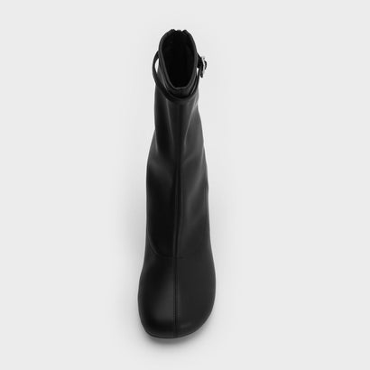 チャールズ アンド キース CHARLES & KEITH ベルテッド ブロックヒール アンクルブーツ （Black）｜詳細画像