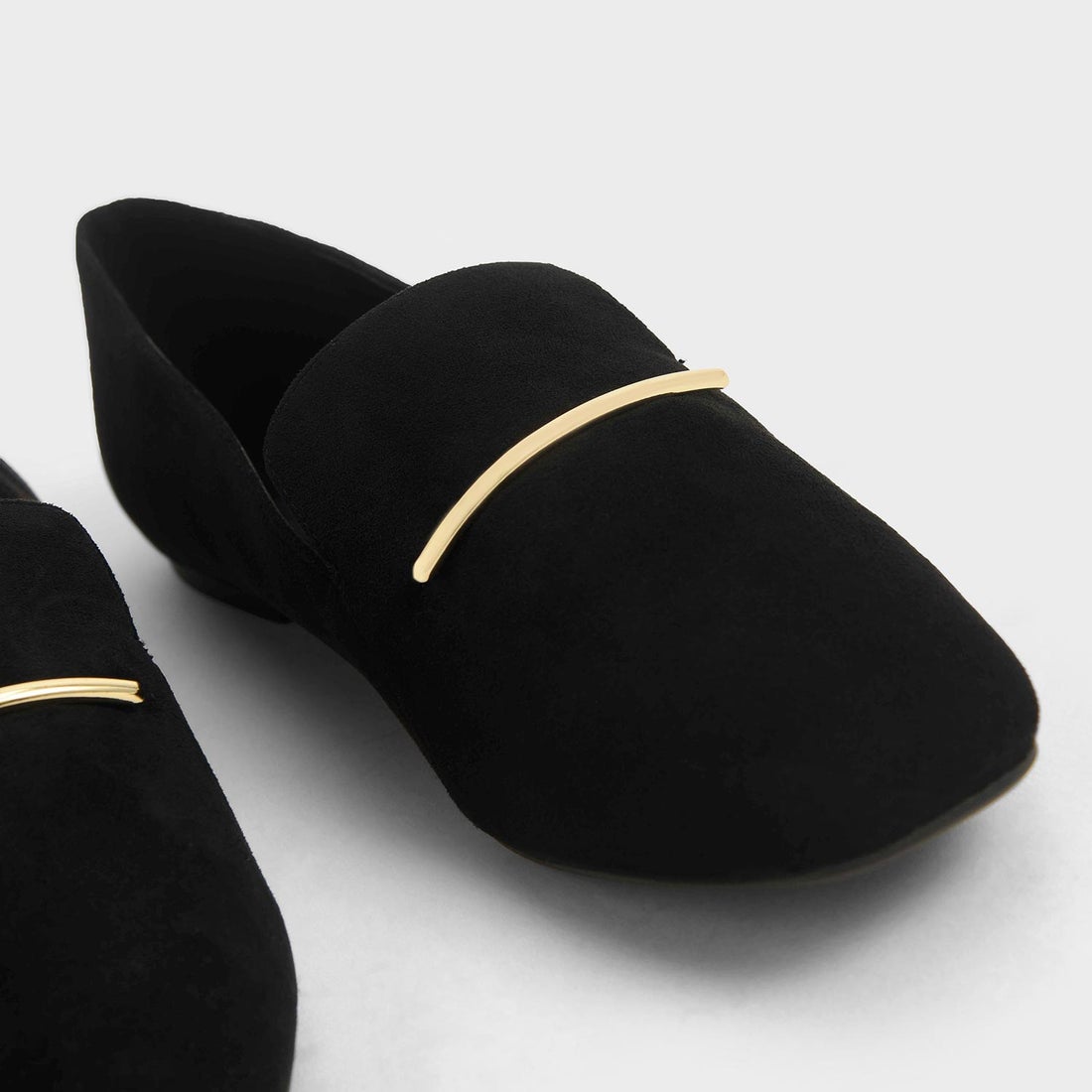CHARLES & KEITH エンベリッシュド ローファー （Black 