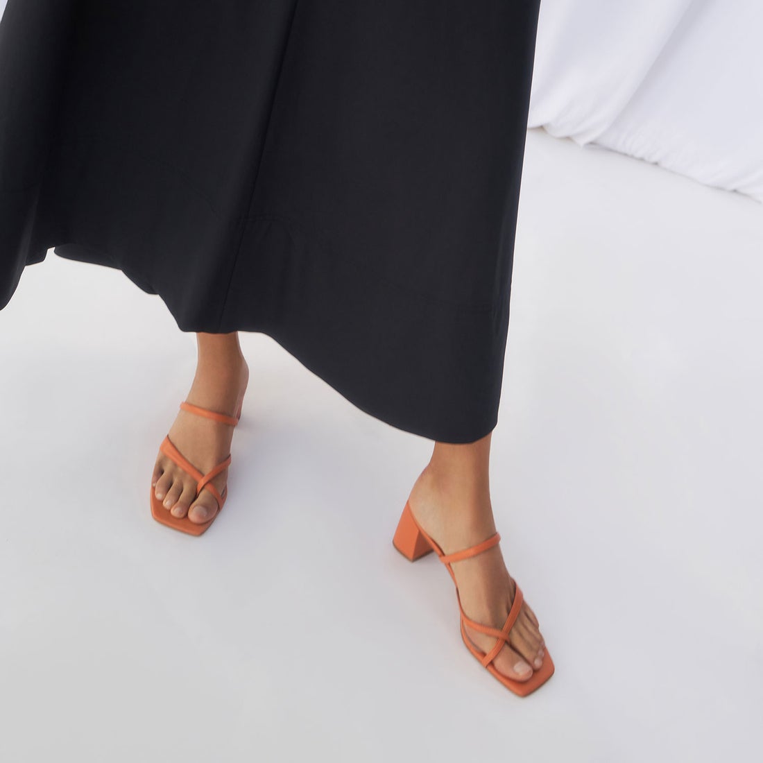 ブロックヒール トゥループサンダル / Block Heel Toe Loop Sandals （Orange）