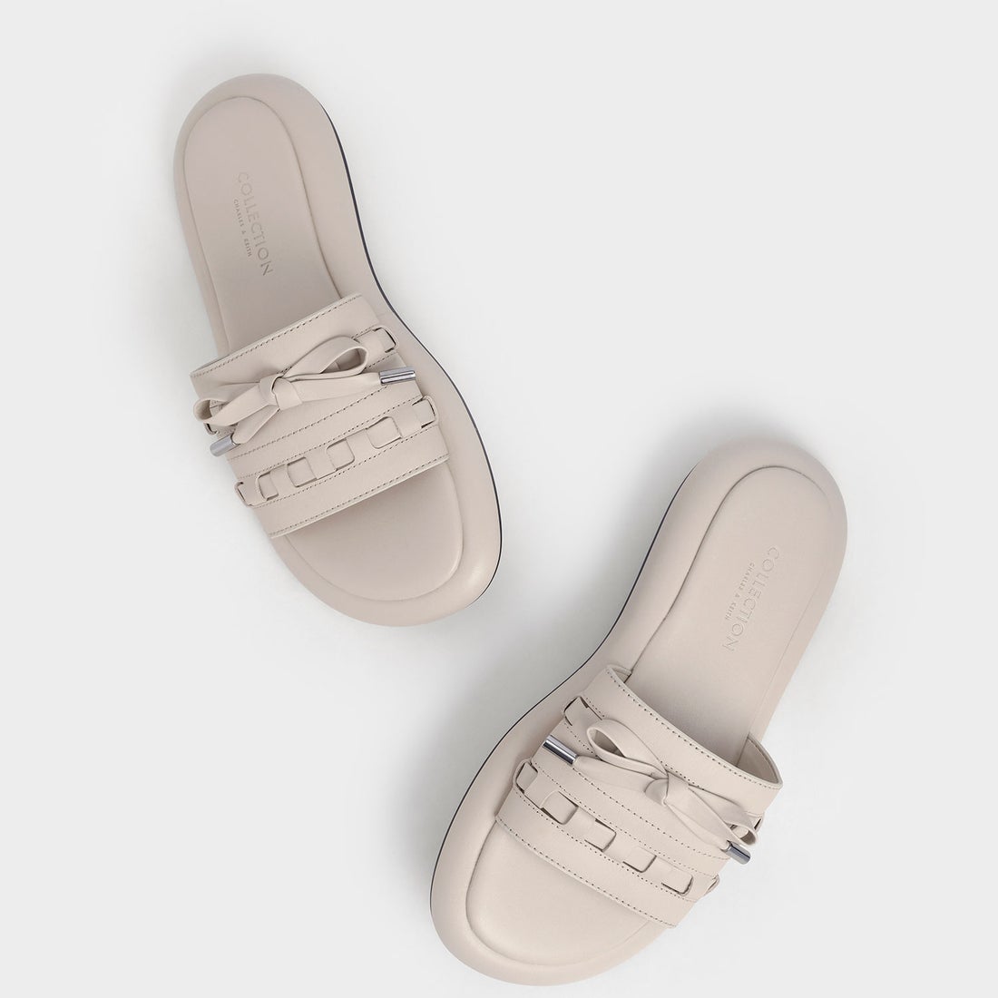 【2022 SUMMER 新作】プリントボウタイ レザースライドサンダル / Printed Bow-Tie Leather Slide  Sandals （Chalk）