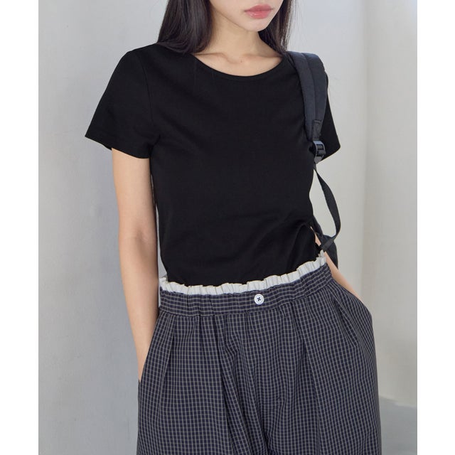 ラウンドネック半袖Tシャツ （ブラック／半袖）