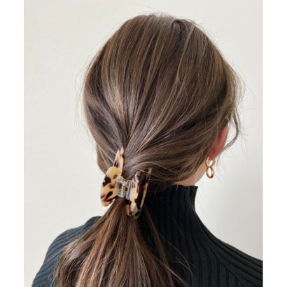 デザインカラーヘアクリップ （ベージュ×ブラック）｜詳細画像