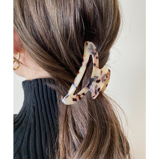 デザインカラーヘアクリップ （ベージュ×ブラック）