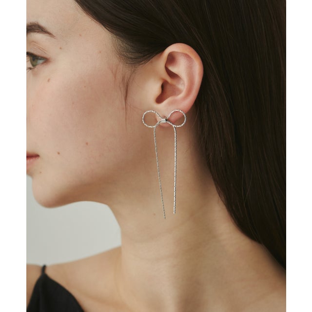 チェーンリボンピアス （シルバー）