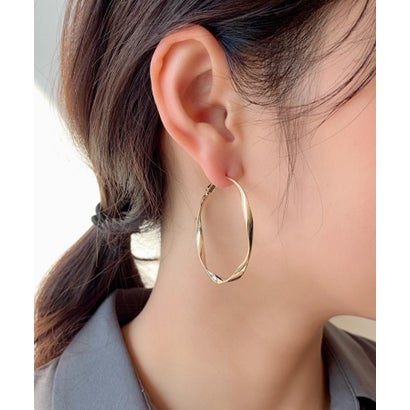 【 金属アレルギー対応 】大ぶり ねじれフープピアス サージカルステンレス （ゴールド）｜詳細画像