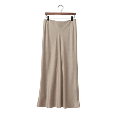 SATIN STRAIGHT MAXI SKIRT （BEIGE）｜詳細画像