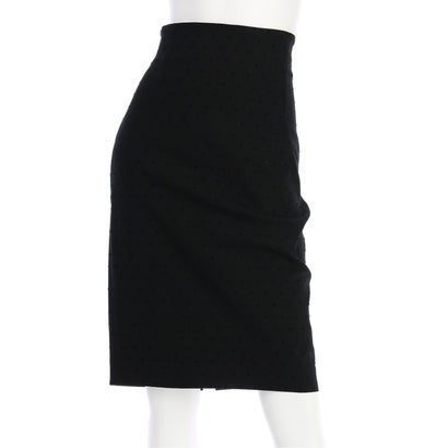 Click Fashion 【ポーランド発ブランド】ブラックのシンプルタイトスカート｜詳細画像