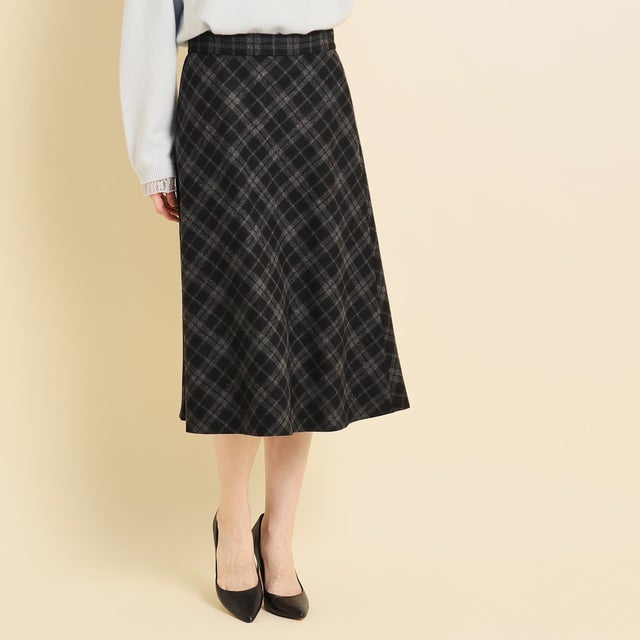 
                    【チェック柄スカート】しなやかなシルエットが綺麗なチェック柄フレアスカート （ブラック(219)）