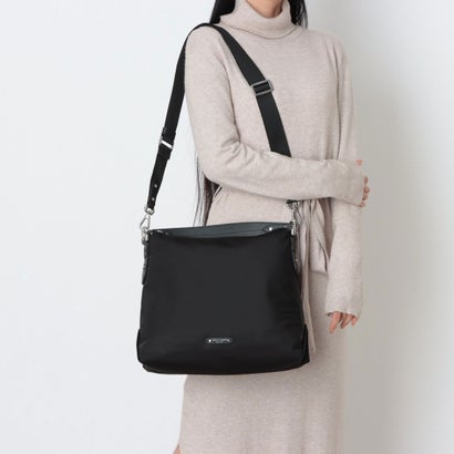 シブヤ シリーズ ナイロン ショルダー バッグ womens （ブラック）｜詳細画像