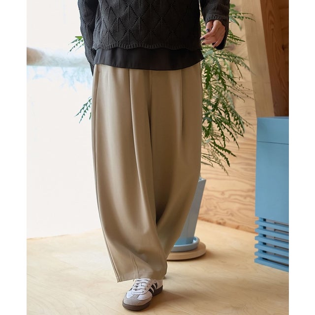 ■とろさらイージーカーブパンツ （BEIGE）