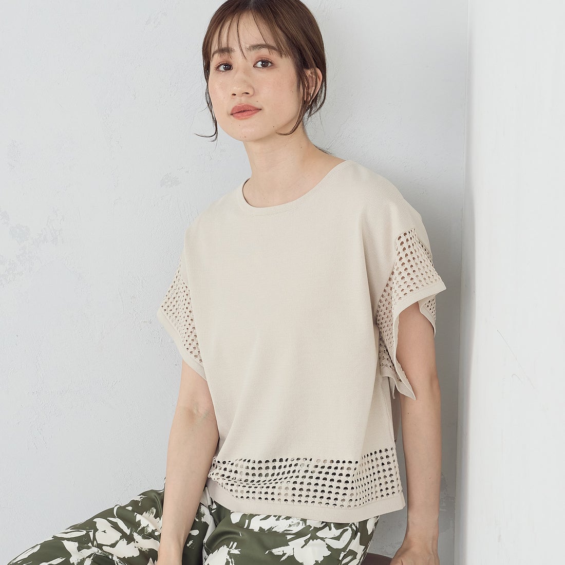 コムサイズム COMME CA ISM フレアスリーブ メッシュニット （ベージュ 