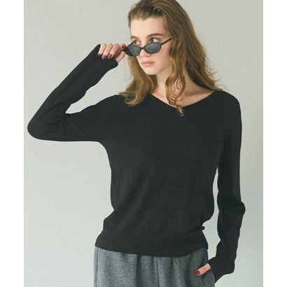モイスチャーVネックニットトップス （Black）｜詳細画像