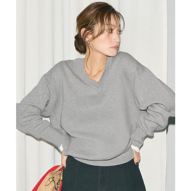 スウェットライクニットVネックトップス （Gray）