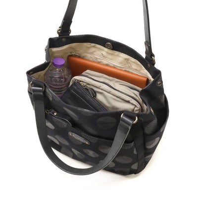 ダコタ Dakota トートバッグ レディース キャンバス 帆布 トート バッグ 布 綿 コットン 横 横型 自立 水玉 かわいい おしゃれ ナチュラル 日本製 A4 シンピット 1531740 新作 2025 （ネイビードット）｜詳細画像