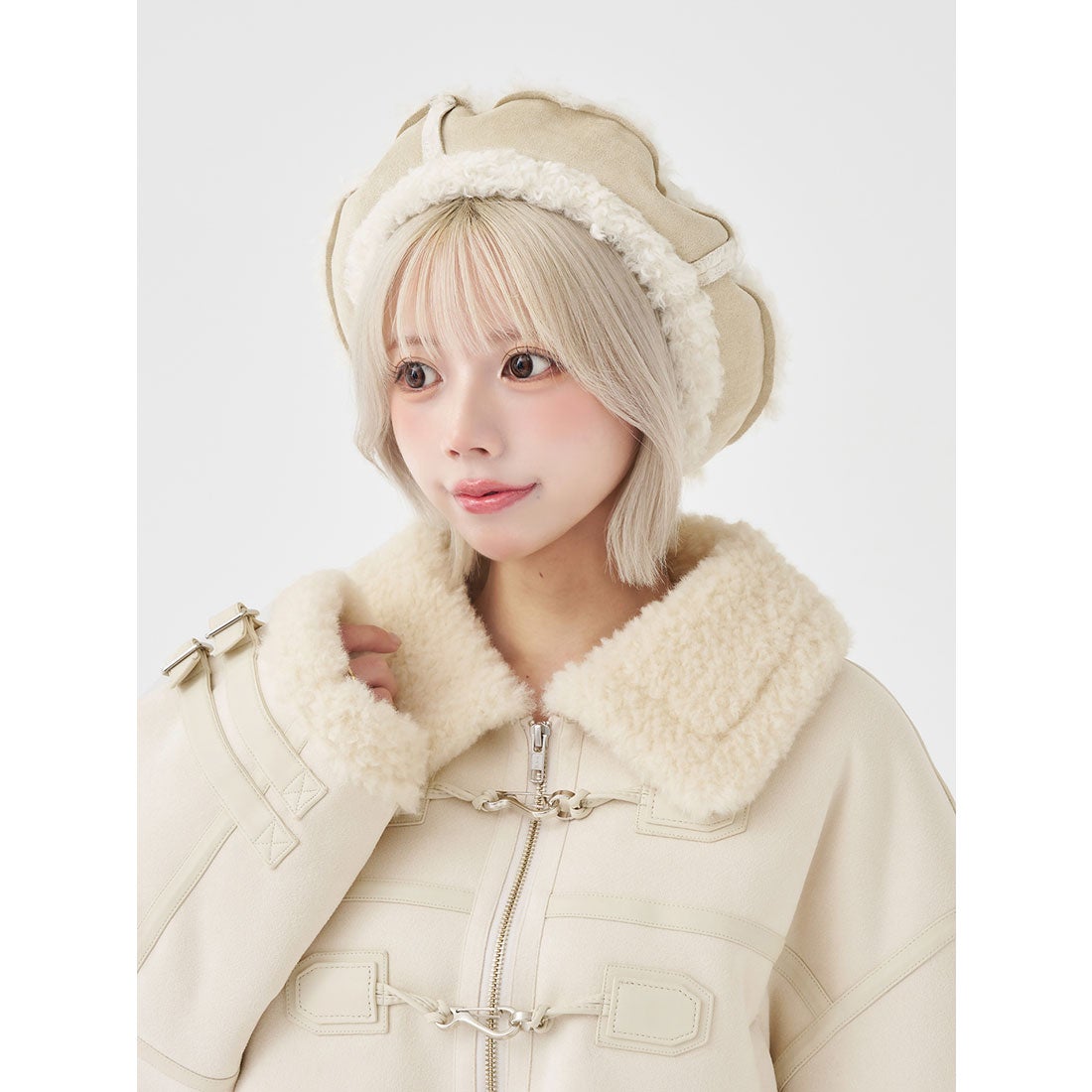 ダーリッチ Darich フェイクムートンジャケットセットアップ 新品darich フェイクムートン セットアップSサイズホワイト