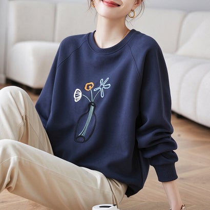 フラワー刺繍クルーネック長袖スウェットプルオーバ レディース トップス （ネイビー）｜詳細画像