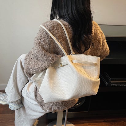 ドゥー ベル Doux Belle 型押しPUレザー2WAYトートバッグ レディース バッグ （オフホワイト）｜詳細画像