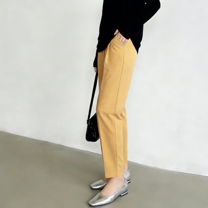 タック入りテーパードパンツ レディース パンツ （イエロー）｜詳細画像