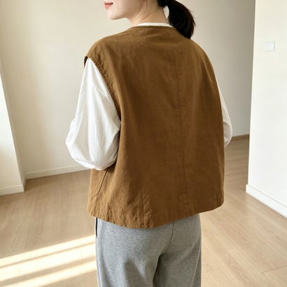 ノーカラーボタンデザインベスト レディース トップス （カーキ）｜詳細画像