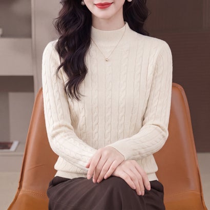 ドゥー ベル Doux Belle ケーブル編みハイネック長袖ニットプルオーバー レディース トップス （ベージュ）｜詳細画像