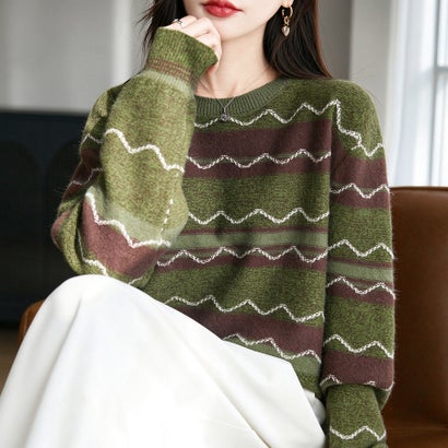 ドゥー ベル Doux Belle ウェーブ刺繍ライン配色ボーダー長袖クルーネックニット レディース トップス （グリーン）｜詳細画像