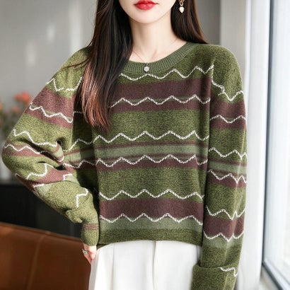 ドゥー ベル Doux Belle ウェーブ刺繍ライン配色ボーダー長袖クルーネックニット レディース トップス （グリーン）｜詳細画像
