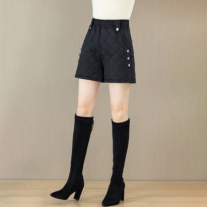 ドゥー ベル Doux Belle ダイヤキルティング メタルボタン中綿ショートパンツ レディース （ブラック）｜詳細画像