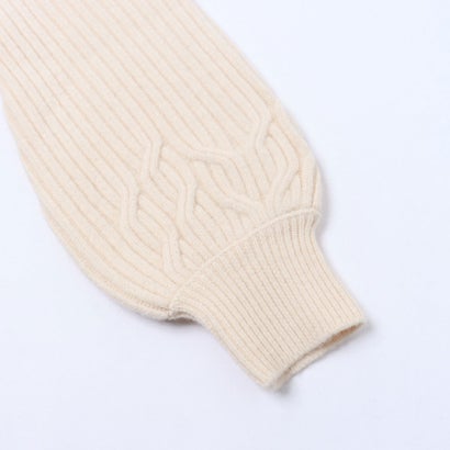 スタッズポイントカットアウトハイネックニット （IVORY）｜詳細画像