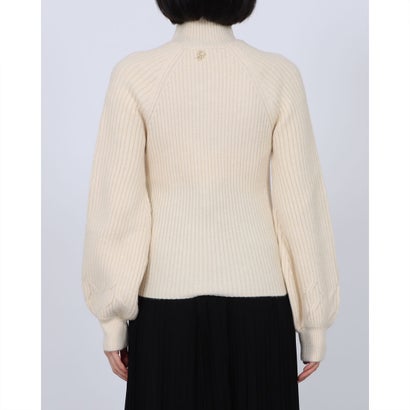 スタッズポイントカットアウトハイネックニット （IVORY）｜詳細画像