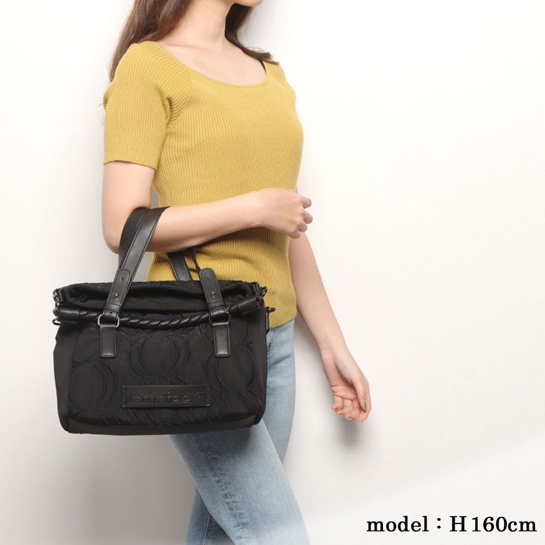 デシグアル Desigual 丸模様レリーフ バッグ （グレー/ブラック 