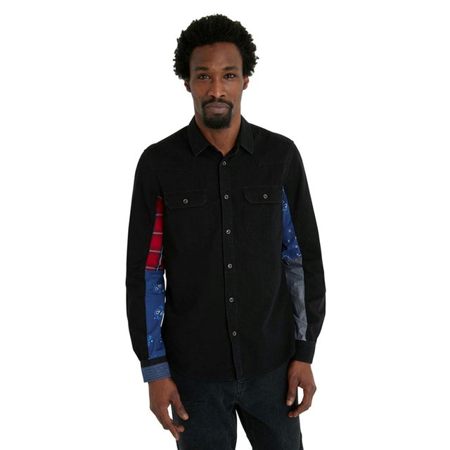 
                    プリントパッチワークの袖とデニム素材のメンズシャツ （グレー/ブラック）