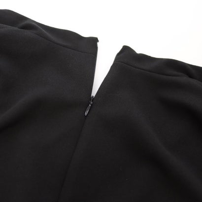 ダナキャランニューヨーク DKNY シャープなシルバー飾りのワンピース （ブラック）｜詳細画像