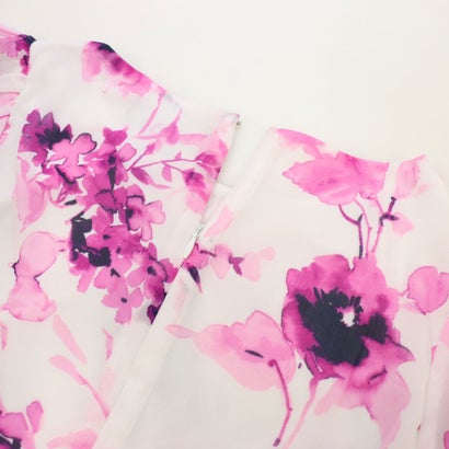 ダナキャランニューヨーク DKNY 幻想的な花柄のサラサラワンピース （ピンク）｜詳細画像